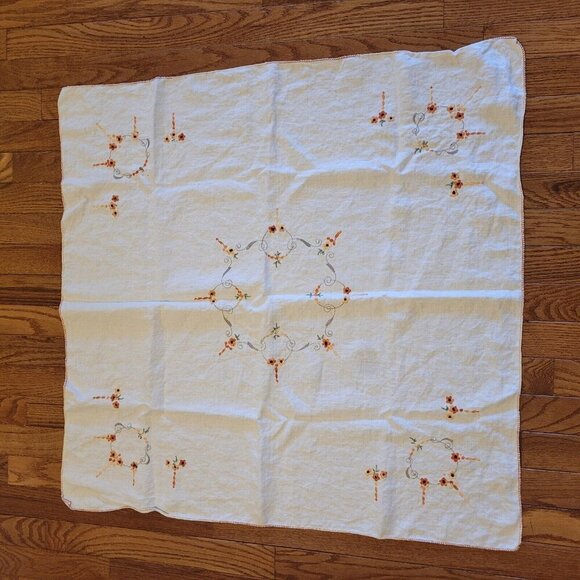 Vintage Hand Made Embroidered Linen Tablecloth and 4 Napkins Orange Floral - Picture 10 of 10